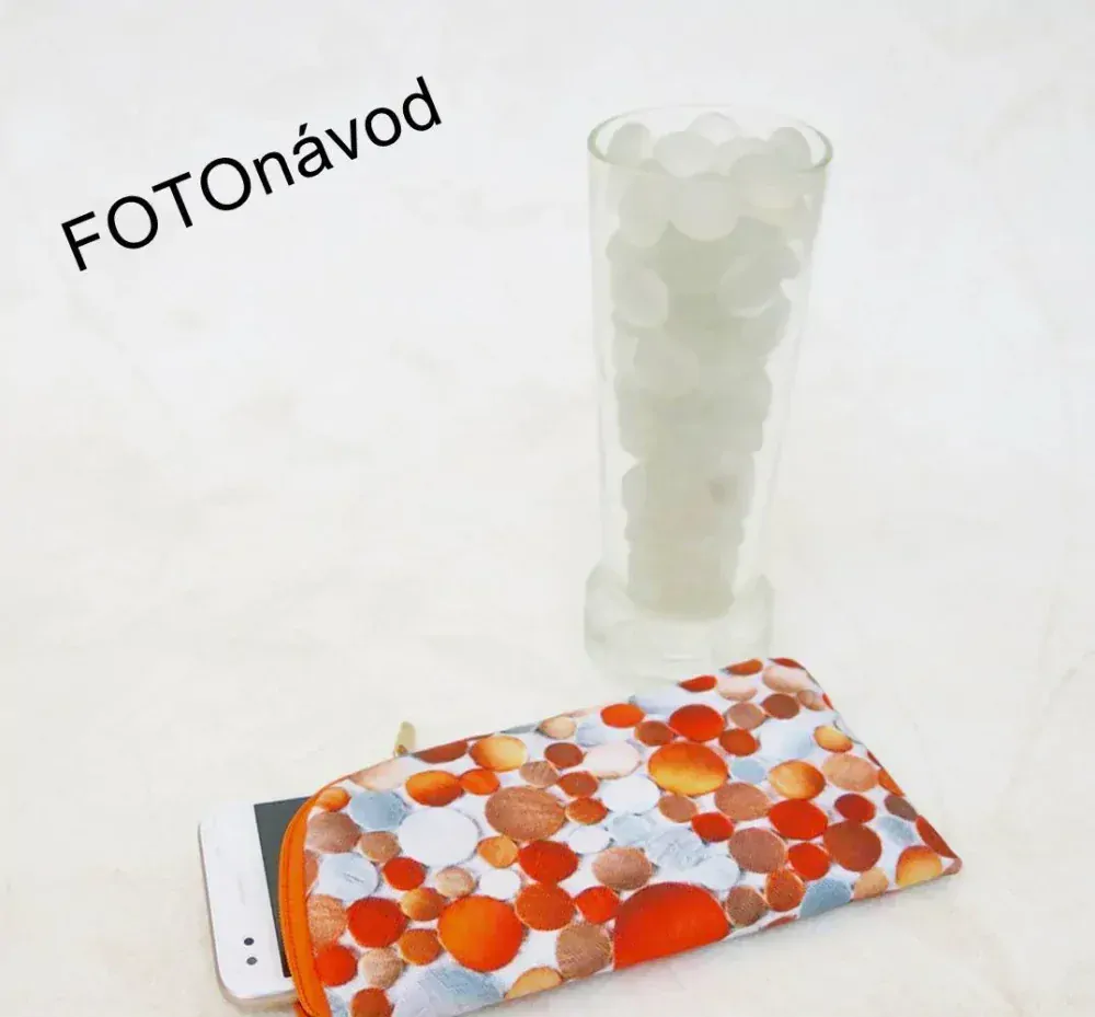 Pouzdro na mobil