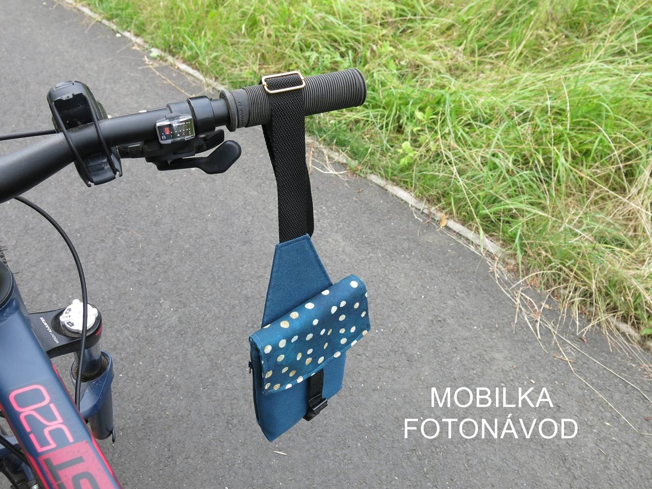   Mobilka - náprsní taška